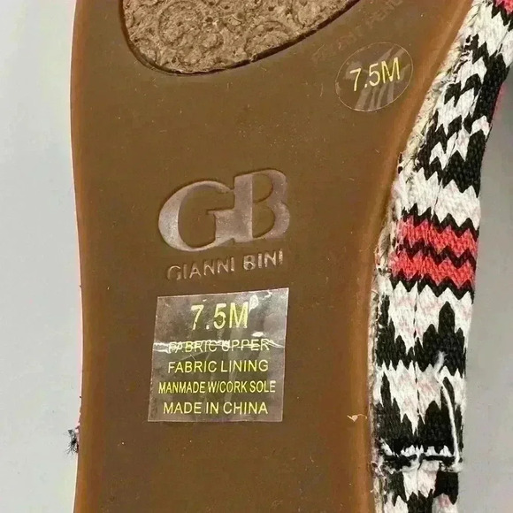 GB Gianni Bini flats size 7.5 multicolored canvas tribal print Espadrilles - Picture 9 of 12